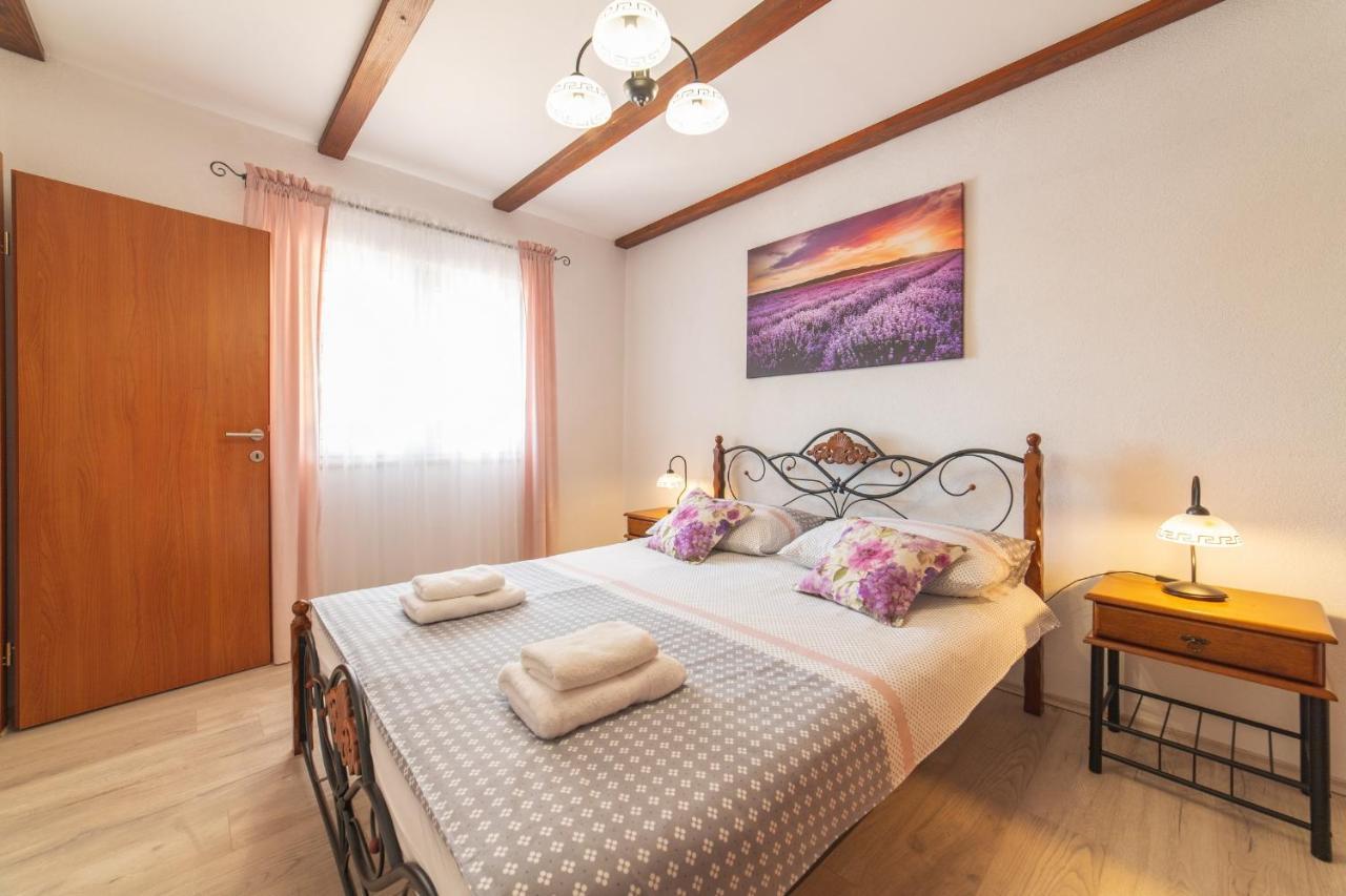 Holiday Home Sego With Private Pool Veliki Brocanac Dış mekan fotoğraf