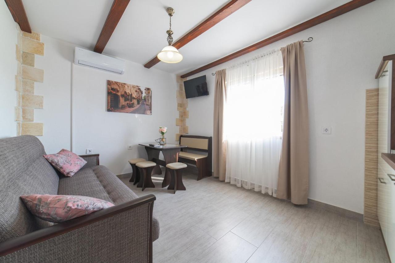 Holiday Home Sego With Private Pool Veliki Brocanac Dış mekan fotoğraf